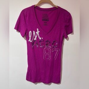 Y2K Aeropostale Magenta V-Neck Tee
Smoke free/pet free home